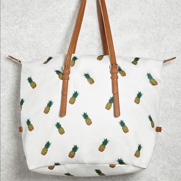 Forever 21 Handbags - Forever 21 Pineapple Beach Bag